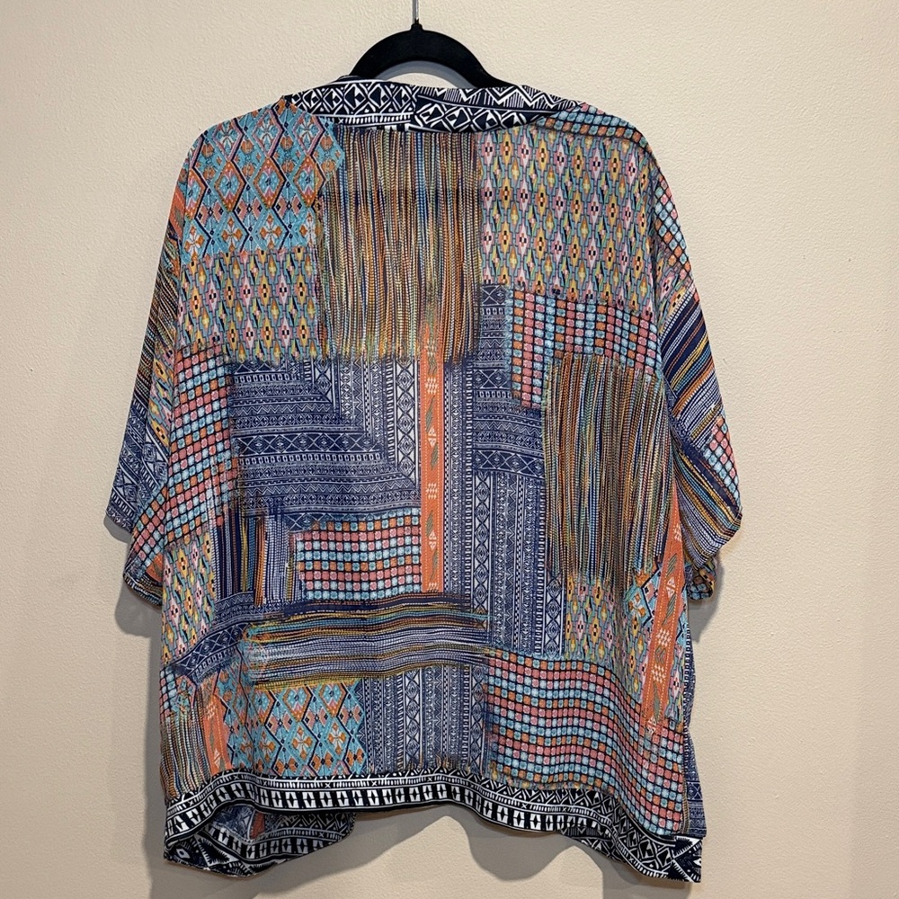 💜Salon Studio Multicolor Patterned Shaw Top Resortcore vacation ready Cruise - Picture 4 of 5